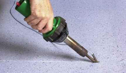 Как склеить линолеум